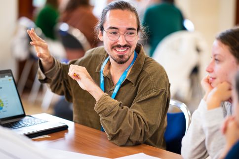 Photo Comprendre et expliquer la thèse de doctorantes et de doctorants © Gautier Dufau - université de Bordeaux