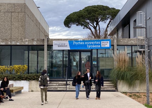 Photo : Les journées portes ouvertes de l'université se sont déroulées sur les campus Peixotto à Talence (Sciences et technologies), Montesquieu à Pessac (Droit, économie, gestion), Victoire (Sciences de l'Homme) et Carreire (Santé) à Bordeaux © université de Bordeaux