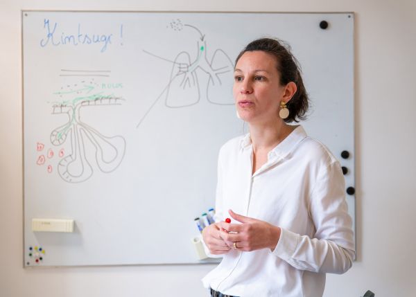 Photo : Isabelle Dupin, professeure en physiologie au centre de recherche cardio-thoracique de Bordeaux © Gautier Dufau