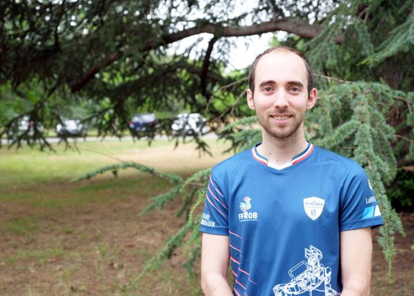 Photo : Clément Gaspard, entraîneurs de robots pour l’équipe Rhoban