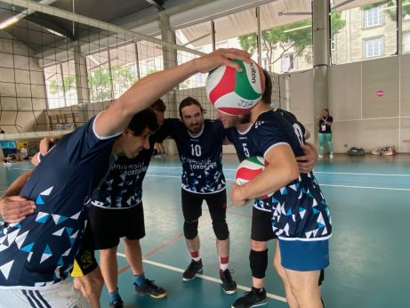 Photo L'équipe de volley termine à la 10e place sur 21 équipes partantes.