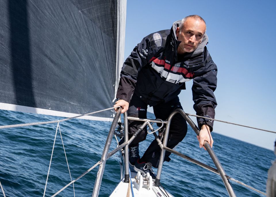 Le skipper Fabrice Amedeo © Gauthier Lebec 