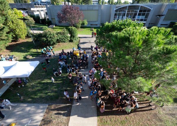 Photo : Campus Carreire à Bordeaux © Gautier Dufau