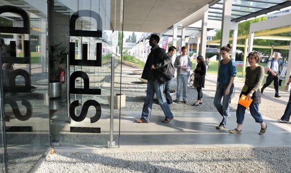 Photo : Institut de santé publique, d'épidémiologie et de développement de l'université de Bordeaux, campus Carreire © Lionel Lizet